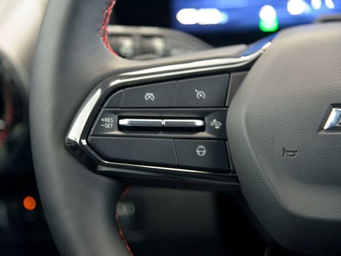 Used 2024 Chevrolet Equinox EV RS image 22