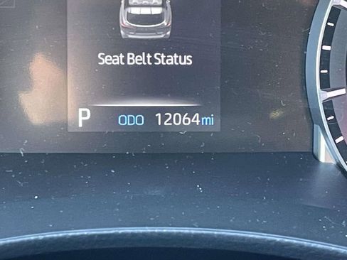 Used 2022 Toyota Highlander LE image 34