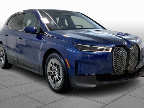 Used 2022 BMW iX xDrive50 w/ Convenience Package image 3