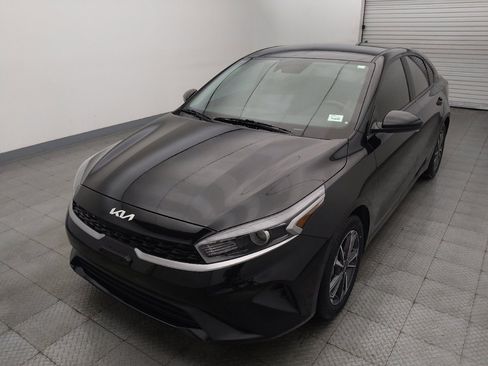 Used 2023 Kia Forte LXS FWD image 15