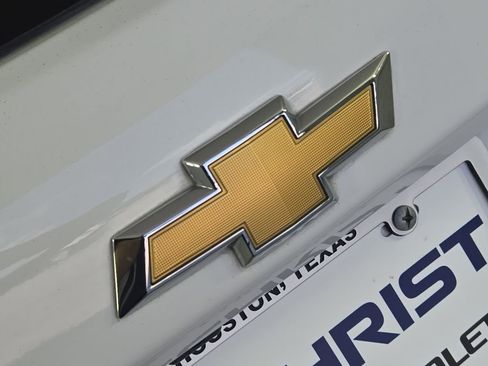 Used 2023 Chevrolet Equinox LS w/ LS Convenience Package FWD image 11