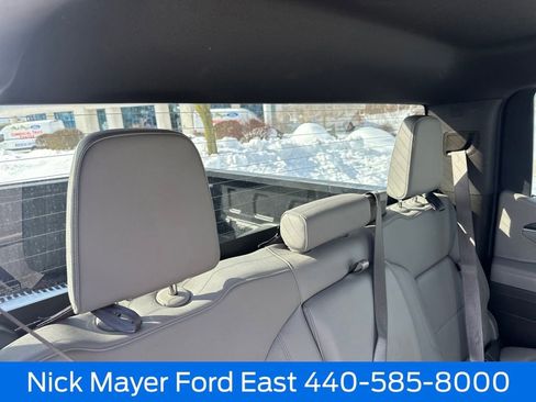 Used 2025 GMC Sierra 1500 SLT image 18