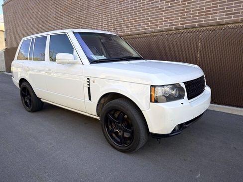 Used 2012 Land Rover Range Rover Supercharged image 2