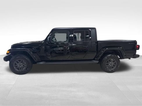 Used 2024 Jeep Gladiator Sport AWD/4WD image 6