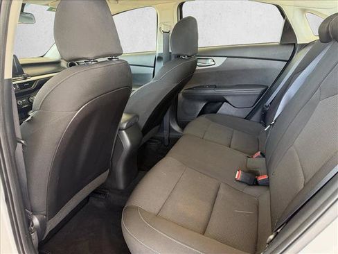 Used 2021 Kia Forte LXS FWD image 10