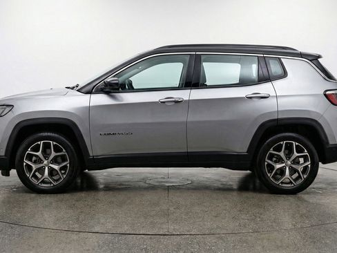 Used 2025 Jeep Compass Limited AWD/4WD image 5