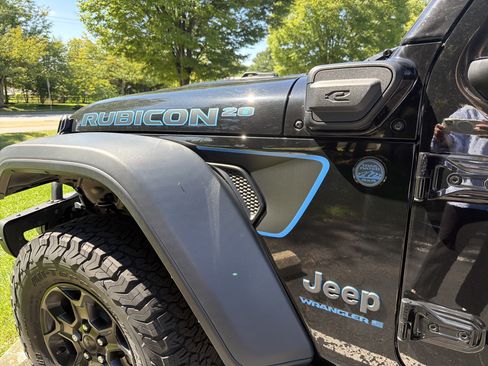 Used 2023 Jeep Wrangler Unlimited Rubicon 4xe AWD/4WD image 5