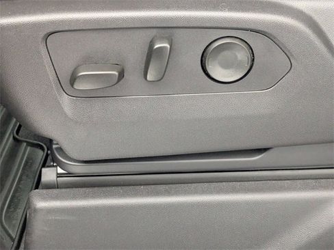 Used 2025 Chevrolet Silverado 2500 Custom w/ Custom Value Package image 14