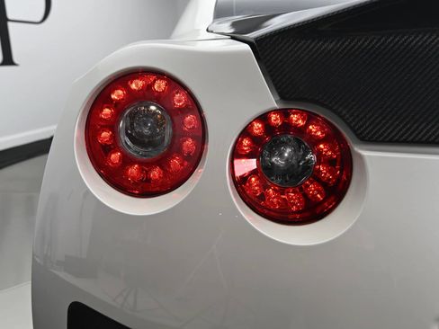 Used 2012 Nissan GT-R Premium AWD/4WD image 15