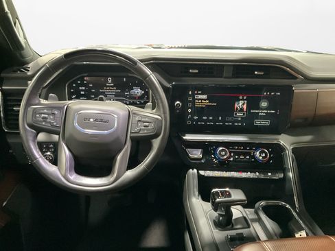 Used 2024 GMC Sierra 1500 Denali Ultimate AWD/4WD image 10