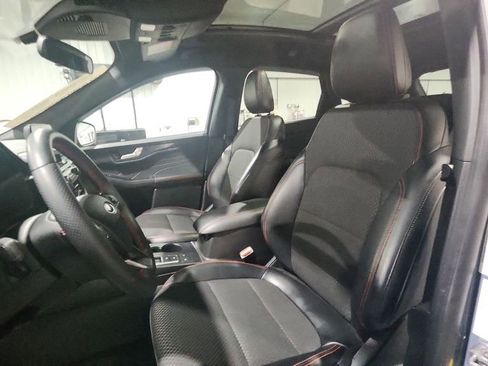 Used 2024 Ford Escape ST-Line Select w/ Class II Trailer Tow Package image 15