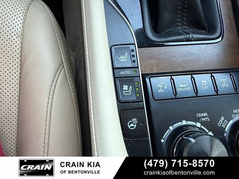 Used 2016 Lexus LX 570 4WD w/ Luxury Package image 22