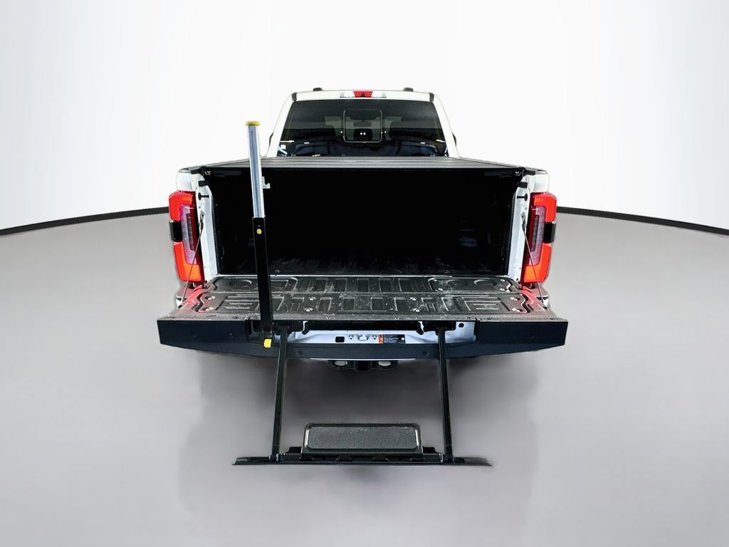 Used 2024 Ford F250 Platinum AWD/4WD image 30