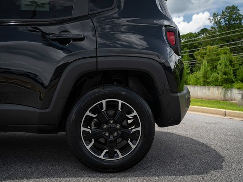 Used 2023 Jeep Renegade Trailhawk AWD/4WD image 6