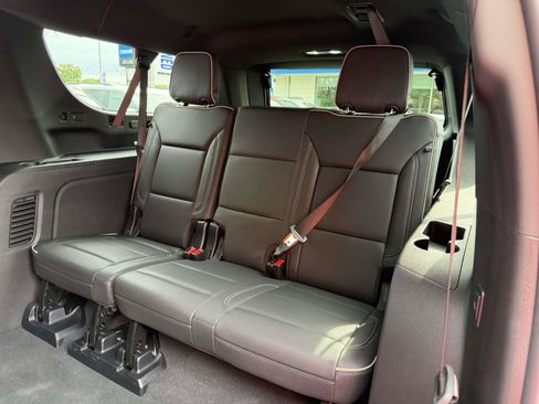 Certified 2025 Chevrolet Suburban Premier AWD/4WD image 13