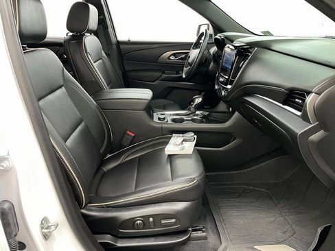 Certified 2023 Chevrolet Traverse Premier w/ LPO, Floor Liner Package image 41