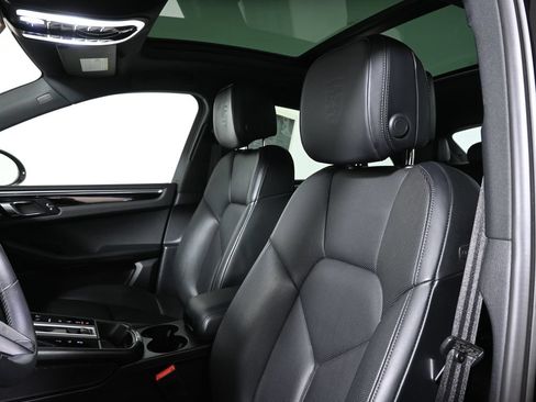 Used 2023 Porsche Macan Turbo AWD/4WD image 15