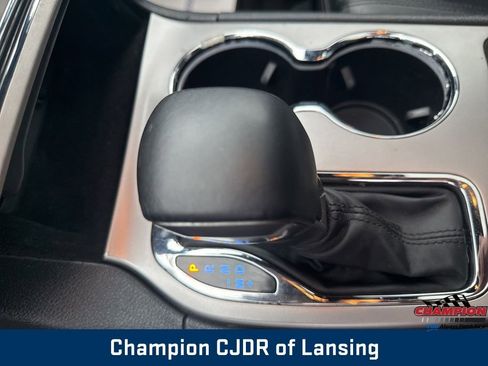 Used 2018 Jeep Grand Cherokee Altitude image 38