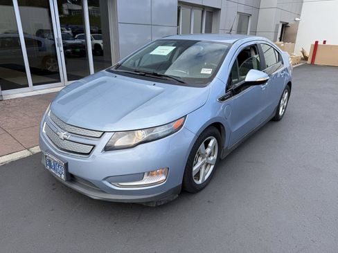 Used 2013 Chevrolet Volt w/ Enhanced Safety Package 1 FWD image 1