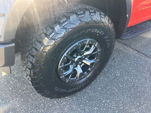 Used 2021 Ford F150 Raptor w/ Raptor 37 Performance Package image 33