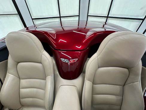Used 2007 Chevrolet Corvette Convertible w/ Preferred Equipment Group RWD image 23
