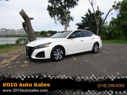 Used 2024 Nissan Altima 2.5 S FWD image 1