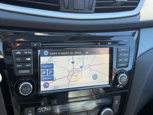 Used 2016 Nissan Rogue SL w/ SL Premium Package image 3