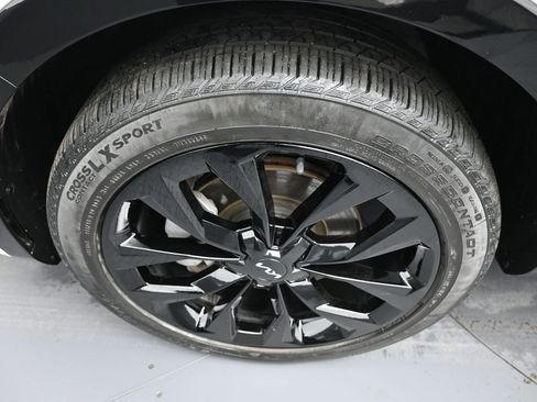 Certified 2023 Kia Sorento SX image 14