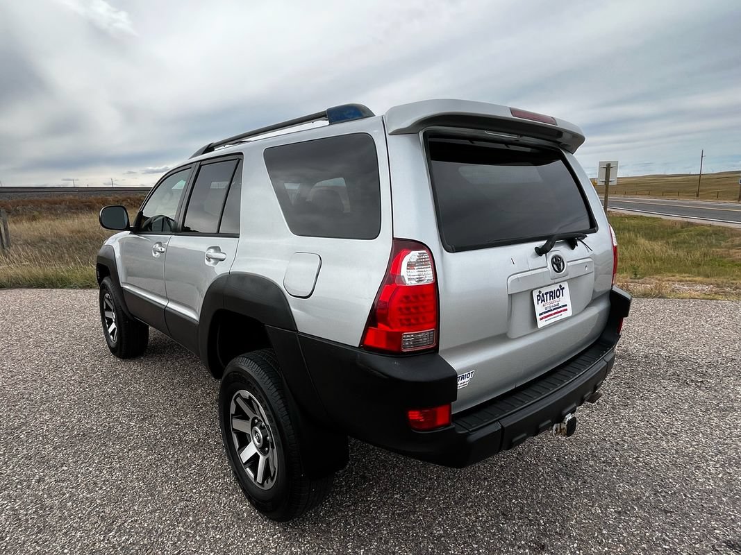 Used 2003 Toyota 4Runner SR5 AWD/4WD image 3