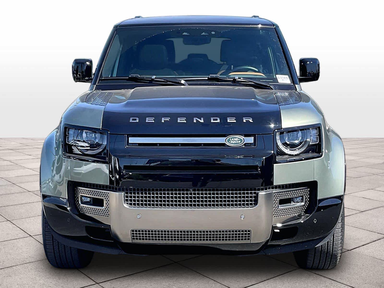 Used 2023 Land Rover Defender 90 X AWD/4WD image 3