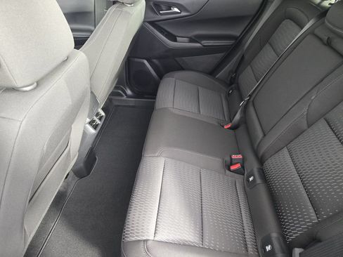 New 2026 Chevrolet Equinox LT FWD image 34