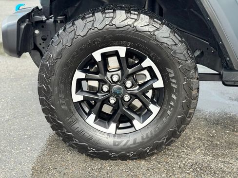 Used 2024 Jeep Wrangler Unlimited Rubicon 4xe w/ Dual Top Group AWD/4WD image 3