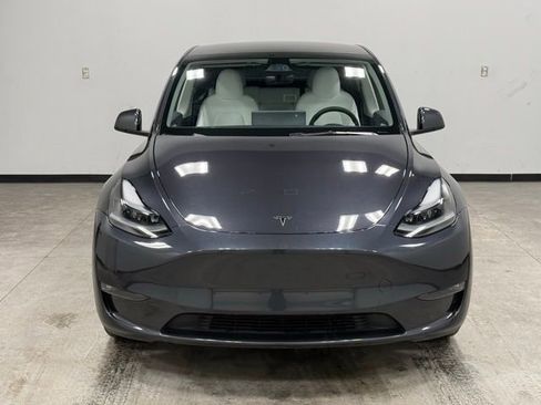 Used 2024 Tesla Model Y Long Range image 4