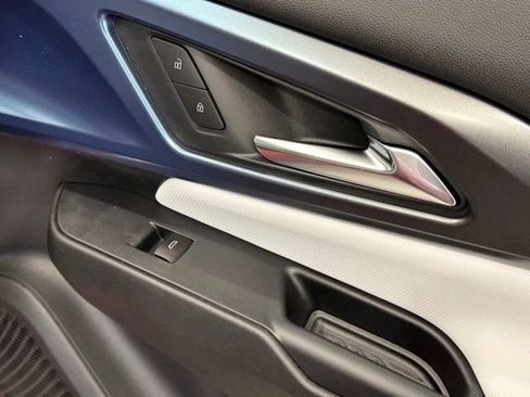 New 2026 Chevrolet Equinox EV LT image 23