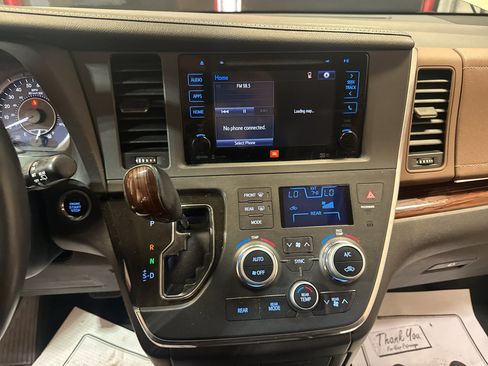 Used 2015 Toyota Sienna Limited Premium AWD/4WD image 20