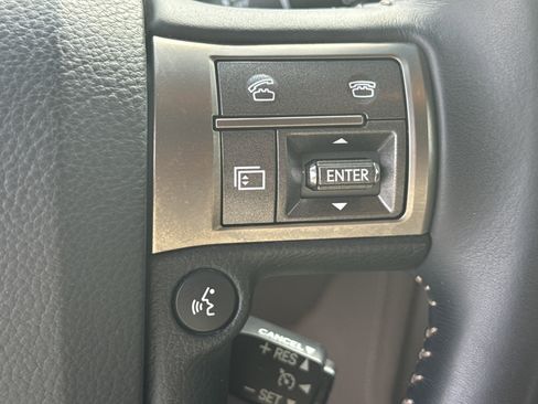 Used 2014 Lexus GX 460 image 31