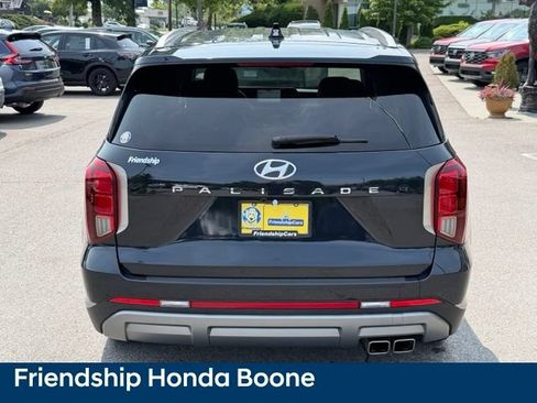 Used 2024 Hyundai Palisade SEL FWD image 6
