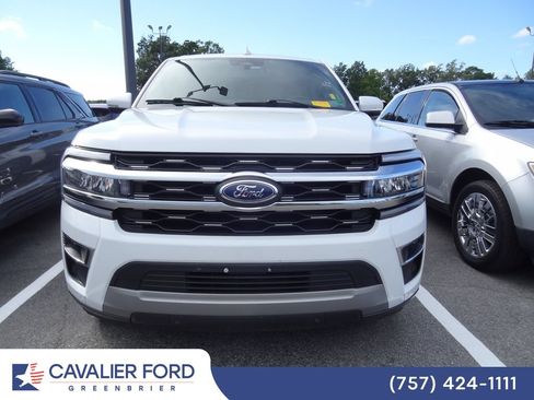 Used 2022 Ford Expedition Limited RWD image 2