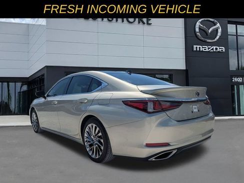 Used 2024 Lexus ES 350 Ultra Luxury FWD image 3