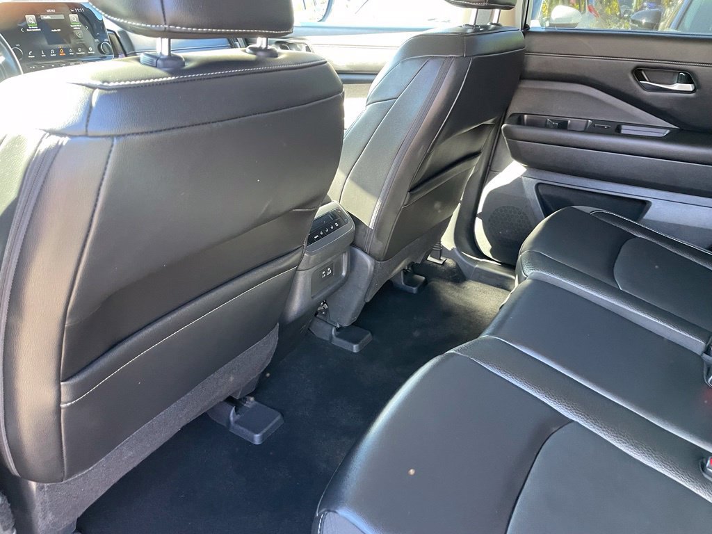 Certified 2024 Nissan Pathfinder SL AWD/4WD image 9