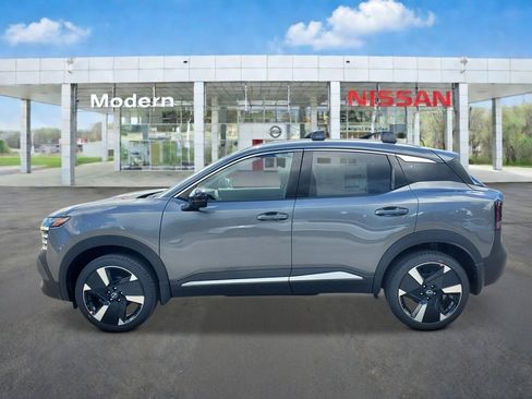 New 2026 Nissan Kicks SR image 3