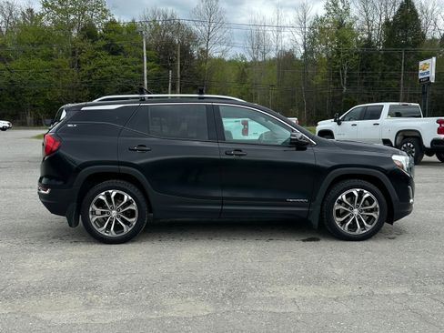 Used 2019 GMC Terrain SLT w/ Preferred Package AWD/4WD image 2