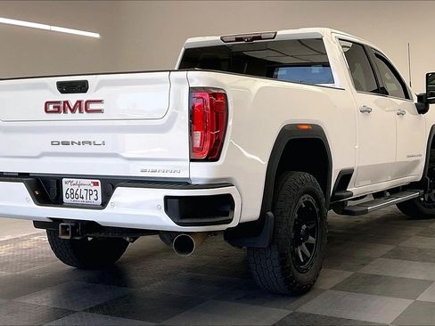 Used 2020 GMC Sierra 2500 Denali w/ Denali Ultimate Package AWD/4WD image 13