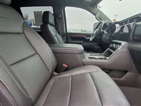 Used 2024 GMC Sierra 2500 Denali w/ Denali Reserve Package image 4