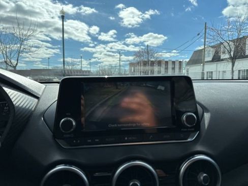 Used 2022 Nissan Sentra S image 33