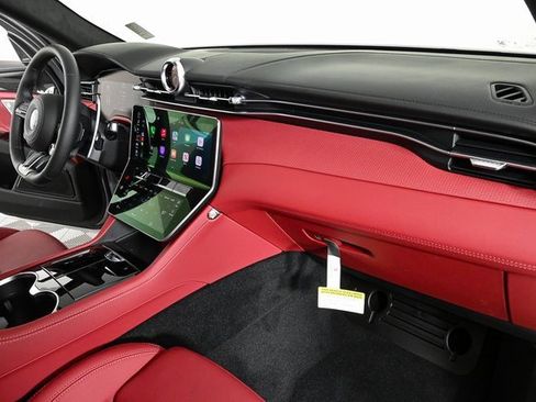 New 2025 Maserati Grecale GT image 26