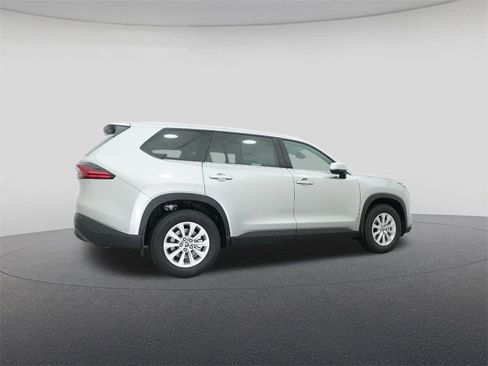 New 2026 Toyota Grand Highlander XLE image 26