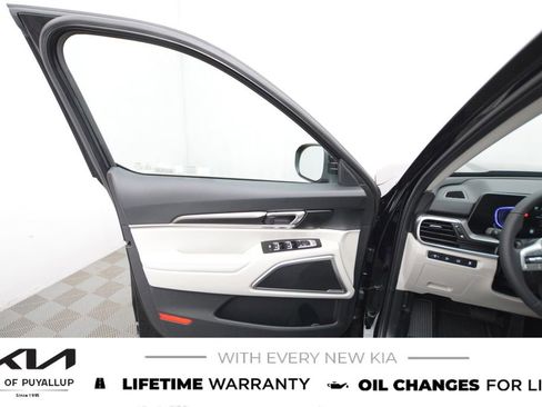 New 2025 Kia Telluride S image 9