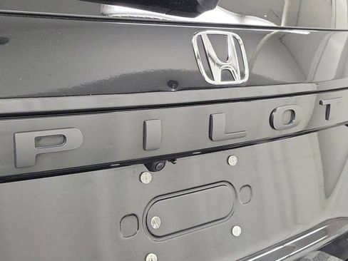 Certified 2024 Honda Pilot EX-L image 7