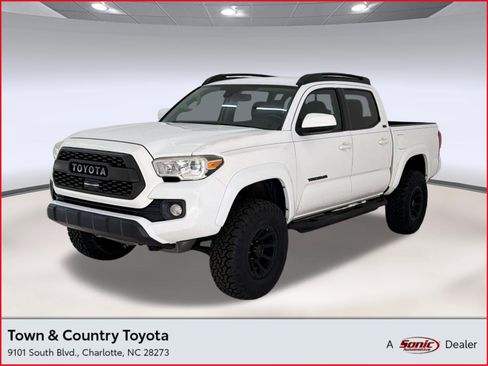 Used 2019 Toyota Tacoma SR5 image 1